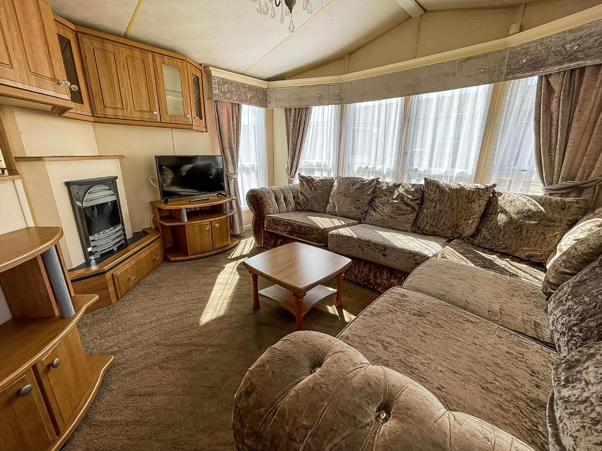 6 Berth Caravan Nearby Hunstanton Beach Front In Norfolk Ref 13019L Екстериор снимка
